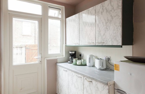 Liverpool House | Cozy 3BR near Anfield & Goodison + Netflix