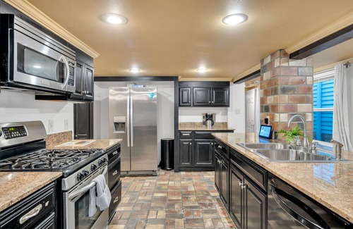 New Orleans Apartment | Cozy 3BR Near Bayou St. John – Mid-City NOLA Charm