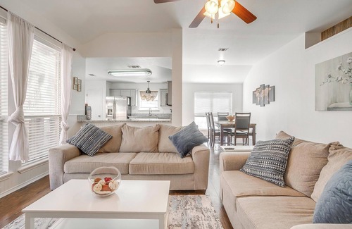 Burleson House | Cozy 4 bd home W/Pool and Garage In Burleson