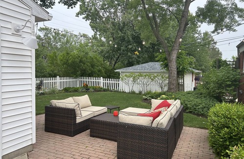 Dicken House | Cozy 4-Bedroom Family Home - Short Walk to Michigan Stadium!