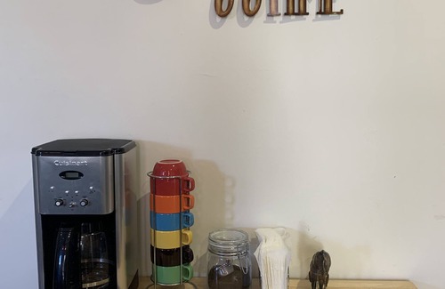 Niagara Falls House | Cozy 4 Bedroom Home Accommodates 10 in Niagara - USA