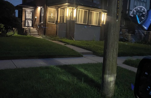 Redford House | Cozy 4Br 2Bath home near Downtown Detroit