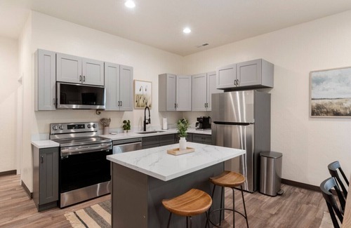 St. Charles Apartment | Cozy 4BR/2BA Condo by Bear Lake