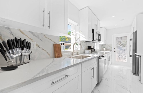 Harbor Beach Villa | Cozy 4BR Pool Villa | Near The Beach | w/Arcades