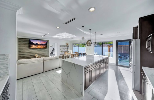 Tarzana House | Cozy 5BR Tarzana Villa, Salt Water Pool & Spa!