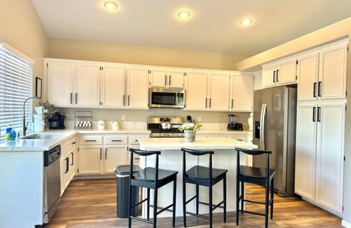 North Las Vegas House | Cozy 5BR w/Games & Pool for All!