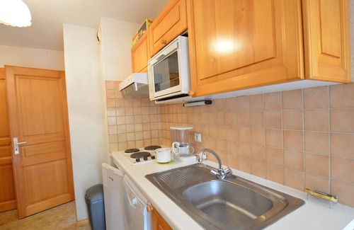 Le Grand-Bornand Apartment | Cozy 6-person apartment, near slopes and center, balcony, parking, pets allowed