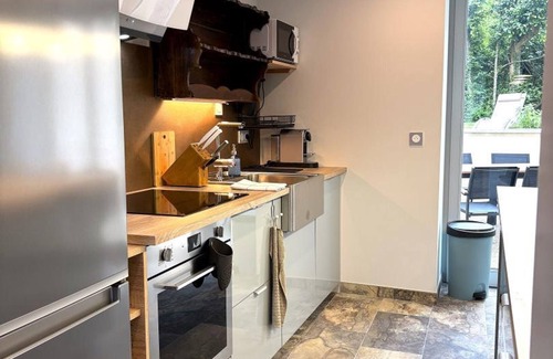 Autry-Issards Cottage | Cozy 8-person cottage in Autry-Issards with enclosed garden, pets allowed