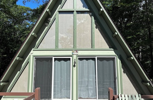 Hayward Cabin | Cozy A-Frame cabin in Hayward on Chippewa Flowage, sleeps 6, RV electrical