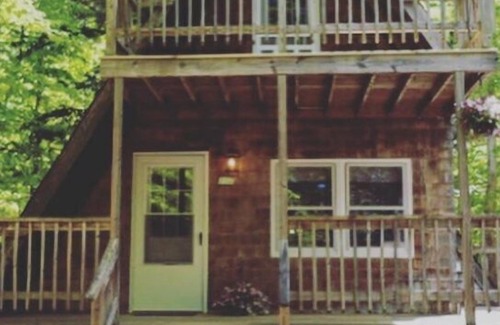 Naples Cabin | Cozy A frame cabin minutes from Sebago Lake and the Naples Causeway
