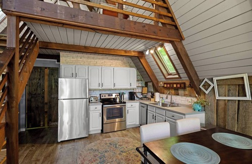 Wolf Laurel Cabin | Cozy A-Frame Mountain Retreat in Wolf Laurel – Stunning Views & Adventure Awaits!