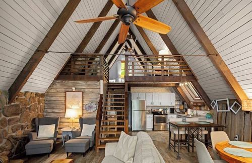 Wolf Laurel Cabin | Cozy A-Frame Mountain Retreat in Wolf Laurel – Stunning Views & Adventure Awaits!