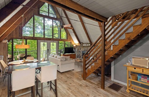 Wolf Laurel Cabin | Cozy A-Frame Mountain Retreat in Wolf Laurel – Stunning Views & Adventure Awaits!