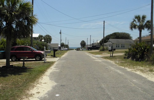 Sunnyside On The Gulf House | Cozy, Affordable Beach Getaway Just Steps From The Beach