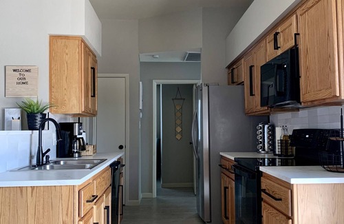 Yuma House | Cozy and Bright 3 BR | 2 BA home in the Yuma Foothills