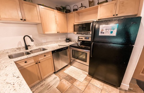 River Run Condo | Cozy and Charming W/Fireplace, Family Trip!