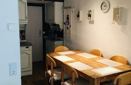 Bruinisse House | Cozy and child-friendly holiday home, top location to the sea, free WLAN