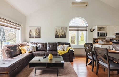 Magog Condo | Cozy and close to beach ,3 bedroom condo in Magog