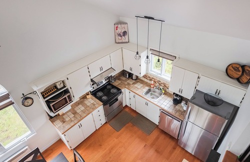 Magog Condo | Cozy and close to beach ,3 bedroom condo in Magog