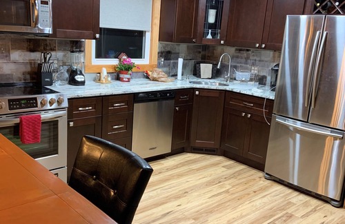 Union House | Cozy and Comfortable "A" Frame Chalet minutes from Downtown Wolfeboro