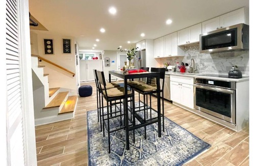 Columbia Heights House | Cozy and Comfy, Private One Bedroom, 1 Bathroom, Private Entrance in NW DC!