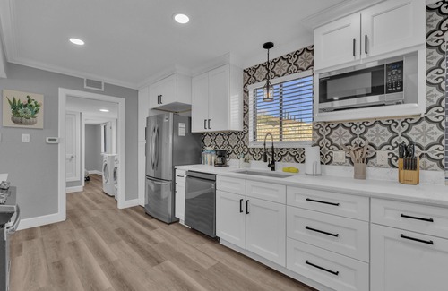 El Paso House | Cozy and Luxe Retreat: Pool and Stunning Views! Family-Friendly