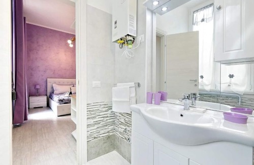 Chinatown Apartment | Cozy and modern, in the heart of the City of Milan, for groups or families