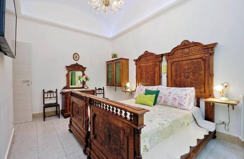 Chinatown Apartment | Cozy and modern, in the heart of the City of Milan, for groups or families