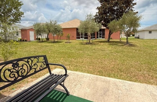 Palm Coast House | Cozy and quiet house in Palm Coast, close to beaches and St Augustine.