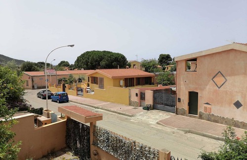 Solanas Apartment | Cozy apartment 400 metre from the beach