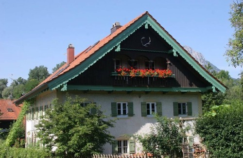 Weissbach Apartment | Cozy apartment left one -2 persons, 35sqm, 1 bedroom with fireplace