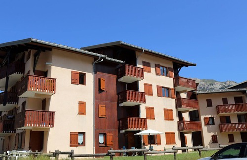 Aussois Apartment | Cozy apartment for 3/4 guests in Aussois