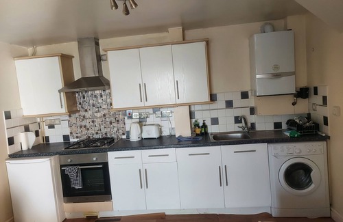 Malvern Apartment | Cozy apartment in Great Malvern 90 mins train-Oxford and 44 mins drive-Cotswolds