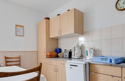 Altenfeld Apartment | Cozy Apartment in Altenfeld with Garden