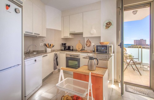 Muchamiel Apartment | Cozy apartment in El Campello with WiFi
