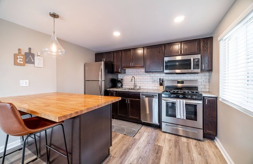 Gahanna Apartment | Cozy apartment in great location!