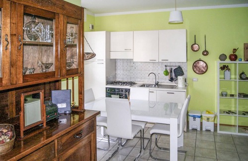 Vicopelago Apartment | Cozy apartment in Lucca with kitchen