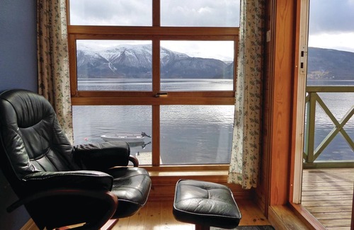 Rosendal Apartment | Cozy apartment in Rosendal with sauna