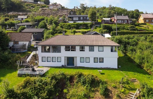 Sveio Apartment | Cozy apartment in Sveio with kitchen
