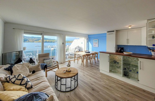 Tysnes Apartment | Cozy apartment in Uggdal with WiFi