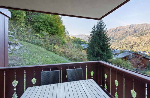 Meribel Village Apartment | Cozy apartment near slopes with pool and spa access