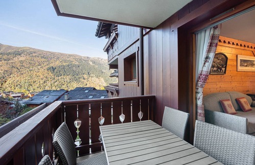 Meribel Village Apartment | Cozy apartment near slopes with pool and spa access
