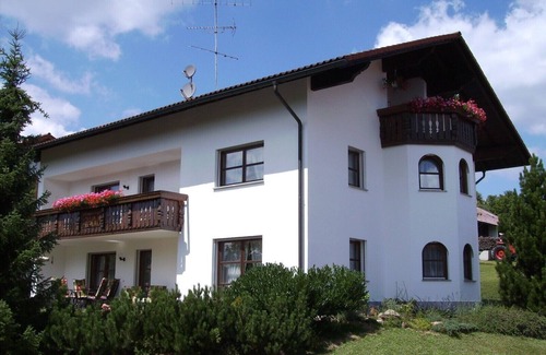 Neuschoenau Apartment | Cozy apartment on a quiet south-facing slope in close proximity to nature