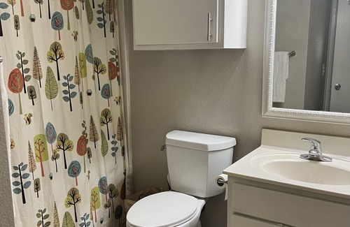 Denton Apartment | Cozy Apartment On A Golf Course