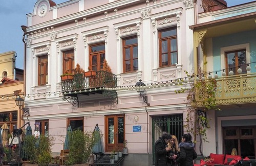 Chugureti Apartment | Cozy Apartment with King Bed in Tbilisi Historic Centre, Best Location