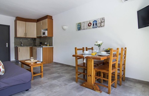 Platja d'Aro Apartment | Cozy Apartment with Pool, Terrace, and A/C, Steps from Beach in Quiet Area, Free WiFi & Parking