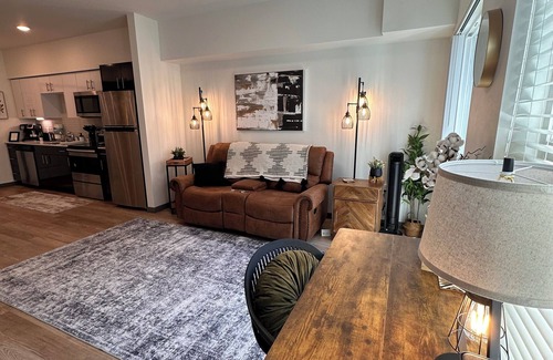 Central Tacoma Apartment | Cozy apartment with Rooftop views, home workspace and close to Hospitals!