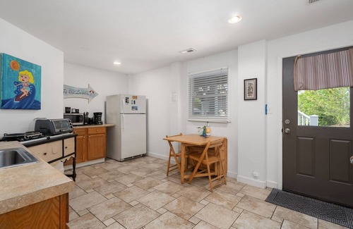 Kitty Hawk House | Cozy Appartment: Hottub, Kayak, SUPs, and Bikes. Dogs or cats ✅