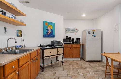 Kitty Hawk House | Cozy Appartment: Hottub, Kayak, SUPs, and Bikes. Dogs or cats ✅