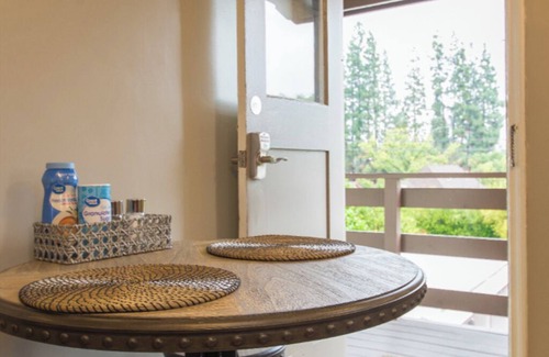 South Arroyo Apartment | Cozy Apt with Great Location in Pasadena